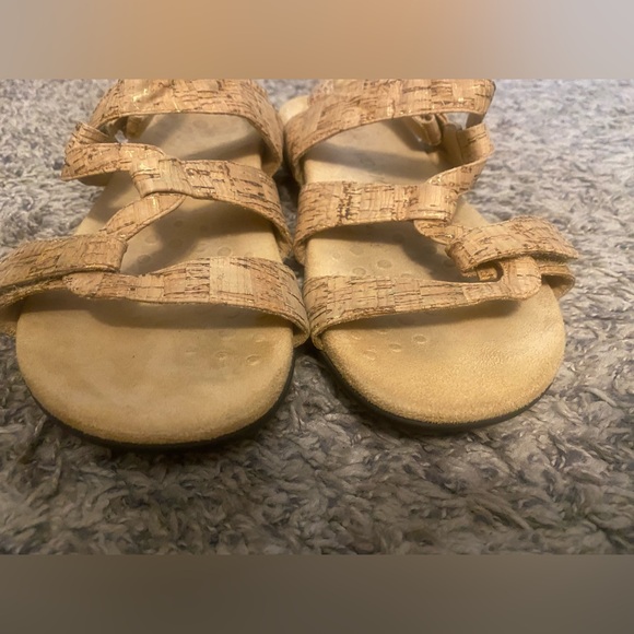 Vionic Paros Cork Sandals - Picture 6 of 7